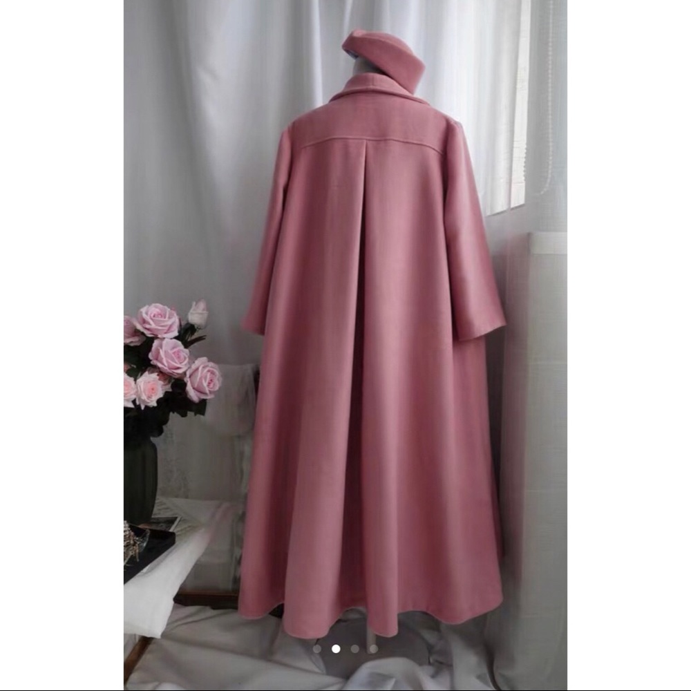 Retro wool coat in pink